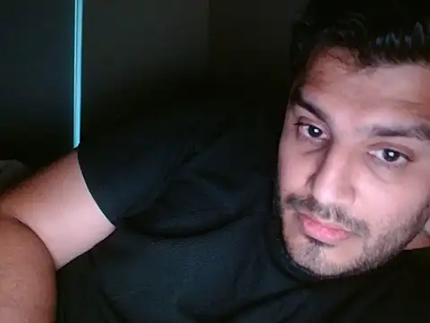 Snapshot of robintoit chatting on 06-27-26, 12:48 robintoit online show from 06-27-26, 12:48