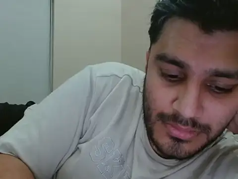 Snapshot of robintoit chatting on 06-30-26, 06:09 robintoit online show from 06-30-26, 06:09