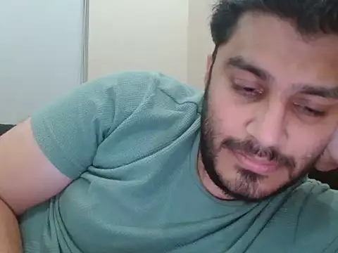 Snapshot of robintoit chatting on 07-12-26, 02:08 robintoit online show from 07-12-26, 02:08