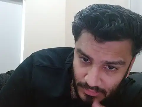 Snapshot of robintoit chatting on 07-25-26, 03:15 robintoit online show from 07-25-26, 03:15