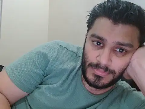 Snapshot of robintoit chatting on 07-26-26, 06:04 robintoit online show from 07-26-26, 06:04