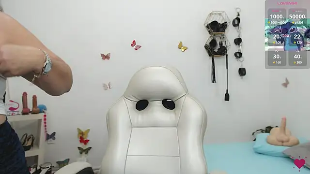 mom hot   online show from 02-26-26, 08:30