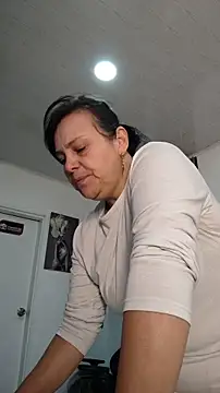 Natasha milf   online show from 01-10-26, 12:18