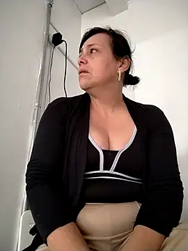 Natasha milf   online show from 02-21-26, 12:28