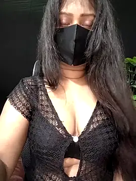 Idhika Paul online show from 09-30-25, 05:45