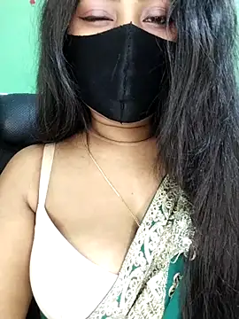 Idhika Paul online show from 03-08-26, 02:32