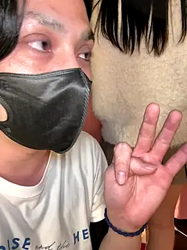 Snapshot of -victory-fox chatting on 12-18-25, 01:17 -victory-fox online show from 12-18-25, 01:17