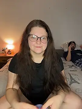 Snapshot of sexybee124 chatting on 01-12-26, 03:23 sexybee124 online show from 01-12-26, 03:23