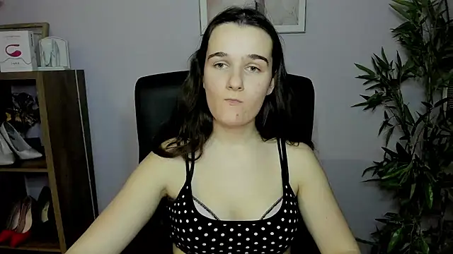 Snapshot of KateDelight chatting on 01-19-25, 07:47 KateDelight online show from 01-19-25, 07:47
