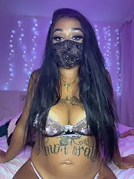 kamila french online show from 07-24-26, 10:41