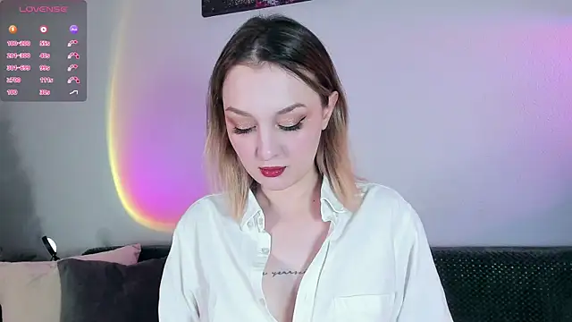 CrystalRey online show from 12-18-25, 01:39