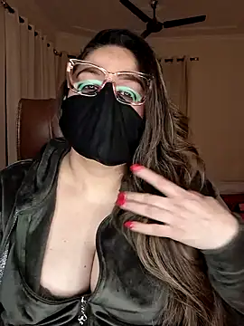 Snapshot of SEXY-Sardarni chatting on 12-24-24, 03:47 SEXY-Sardarni online show from 12-24-24, 03:47