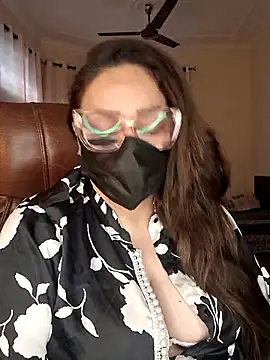 Snapshot of SEXY-Sardarni chatting on 12-21-25, 08:43 SEXY-Sardarni online show from 12-21-25, 08:43