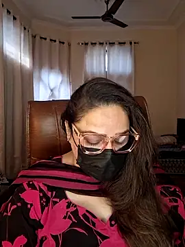 Snapshot of SEXY-Sardarni chatting on 12-22-25, 08:33 SEXY-Sardarni online show from 12-22-25, 08:33