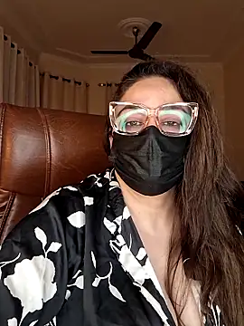 Snapshot of SEXY-Sardarni chatting on 01-05-26, 05:27 SEXY-Sardarni online show from 01-05-26, 05:27