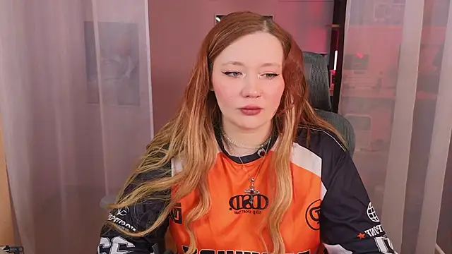 carolina elf online show from 02-17-26, 05:15