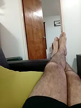 Snapshot of ale5858 chatting on 10-22-25, 11:15 ale5858 online show from 10-22-25, 11:15