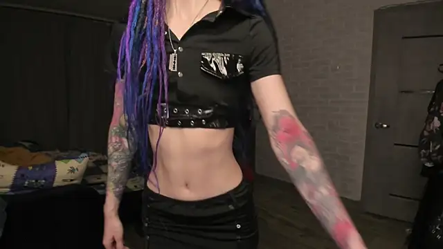 Roxy Silver online show from 12-24-24, 07:33