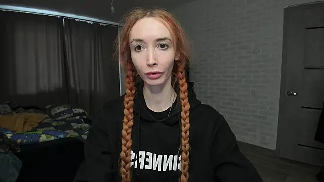 Roxy Silver online show from 02-26-25, 01:53