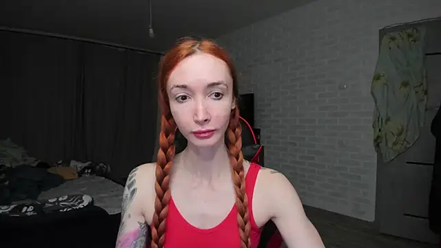 Snapshot of Roxy_Silver chatting on 12-05-25, 04:03 Roxy Silver online show from 12-05-25, 04:03