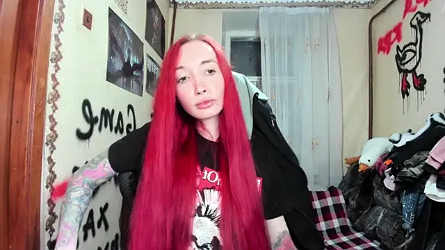 Snapshot of Roxy_Silver chatting on 01-07-26, 02:41 Roxy Silver online show from 01-07-26, 02:41