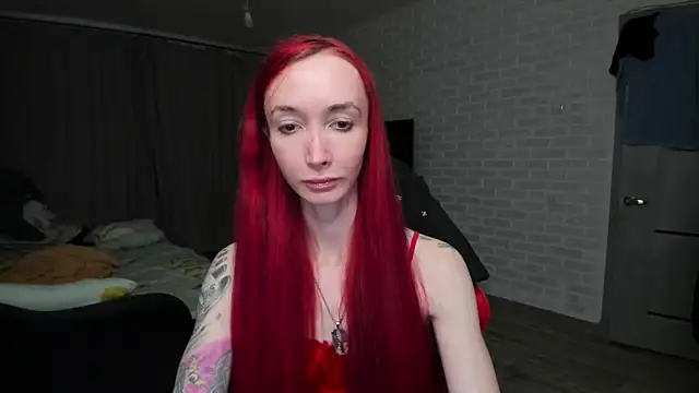 Snapshot of Roxy_Silver chatting on 01-09-26, 12:30 Roxy Silver online show from 01-09-26, 12:30