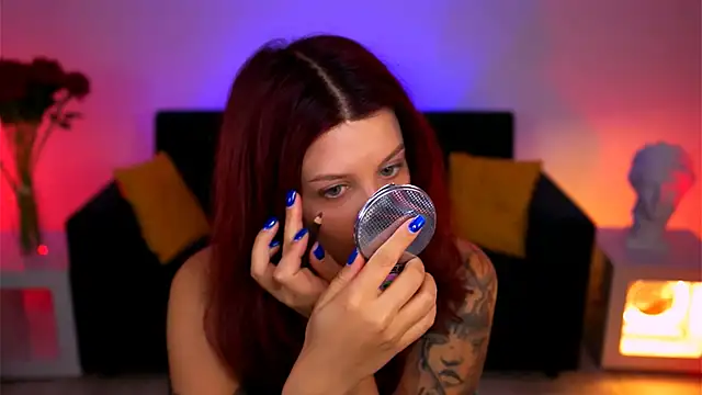 Snapshot of NicoleMun chatting on 11-24-25, 12:49 NicoleMun online show from 11-24-25, 12:49