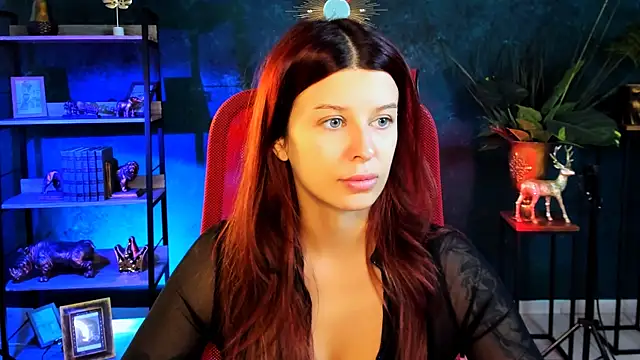 Snapshot of NicoleMun chatting on 12-21-25, 05:58 NicoleMun online show from 12-21-25, 05:58