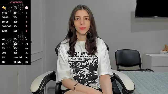 Snapshot of broosnica1 chatting on 11-11-25, 08:03 broosnica1 online show from 11-11-25, 08:03