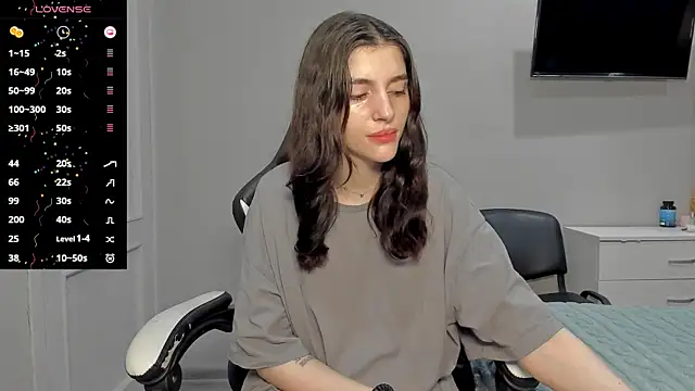 Snapshot of broosnica1 chatting on 12-05-25, 06:44 broosnica1 online show from 12-05-25, 06:44