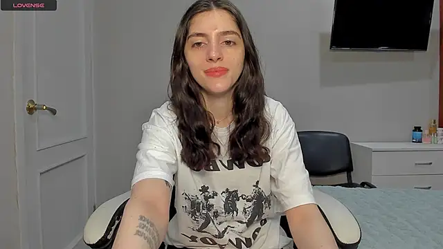 Snapshot of broosnica1 chatting on 12-17-25, 07:14 broosnica1 online show from 12-17-25, 07:14