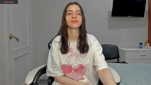 Snapshot of broosnica1 chatting on 12-21-25, 08:21 broosnica1 online show from 12-21-25, 08:21