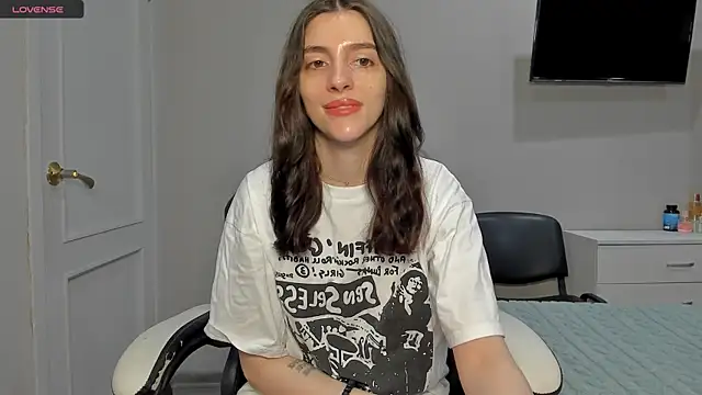 Snapshot of broosnica1 chatting on 12-22-25, 06:54 broosnica1 online show from 12-22-25, 06:54