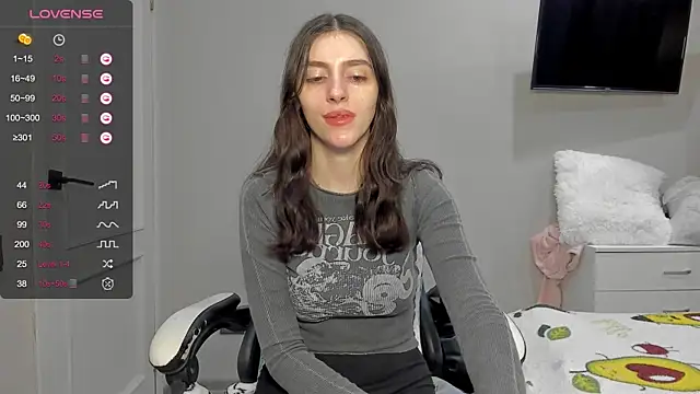 Snapshot of broosnica1 chatting on 02-08-26, 09:23 broosnica1 online show from 02-08-26, 09:23