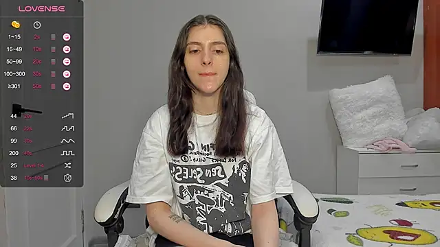 Snapshot of broosnica1 chatting on 03-06-26, 10:12 broosnica1 online show from 03-06-26, 10:12