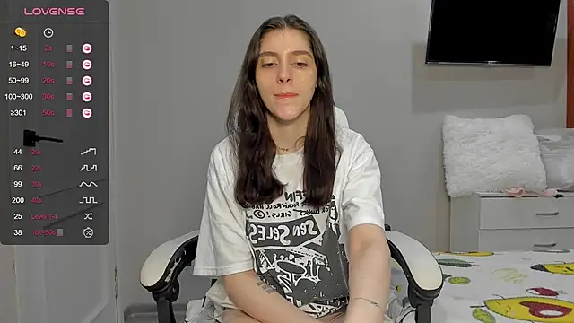 Snapshot of broosnica1 chatting on 03-07-26, 08:33 broosnica1 online show from 03-07-26, 08:33