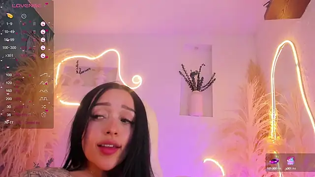 Snapshot of ViolettaHotLatin_ chatting on 02-25-25, 06:42 ViolettaHotLatin online show from 02-25-25, 06:42