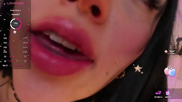 Snapshot of ViolettaHotLatin_ chatting on 02-27-25, 05:47 ViolettaHotLatin online show from 02-27-25, 05:47