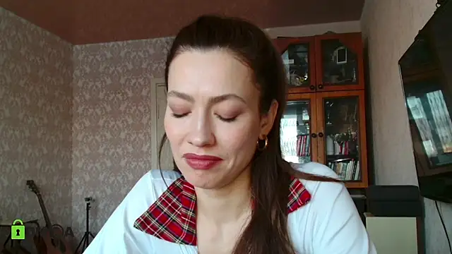 Snapshot of alicia_spicy chatting on 12-20-24, 07:01 alicia spicy online show from 12-20-24, 07:01