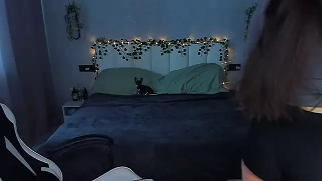 little m0use online show from 06-11-26, 03:37