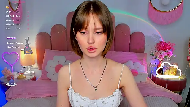 Snapshot of MaryLew chatting on 11-21-25, 06:34 MaryLew online show from 11-21-25, 06:34