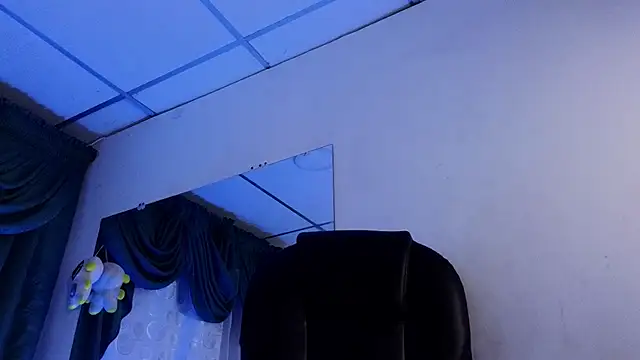 Snapshot of Stuart_Boy_ chatting on 02-06-25, 02:55 Stuart Boy online show from 02-06-25, 02:55