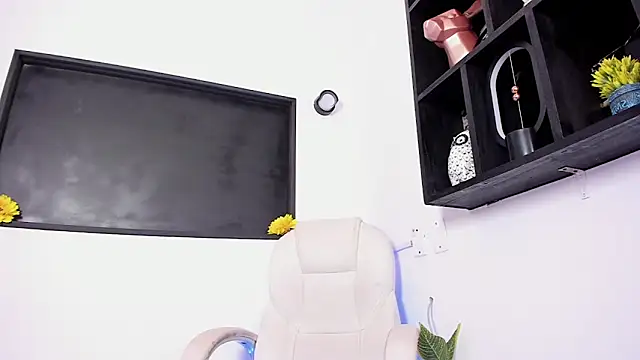 xenia golden online show from 03-06-26, 08:27