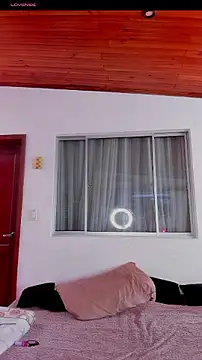 Snapshot of xenia_golden chatting on 07-06-26, 03:14 xenia golden online show from 07-06-26, 03:14