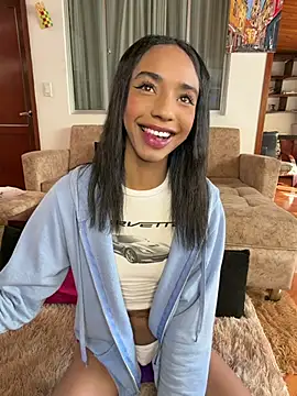 Snapshot of xenia_golden chatting on 07-28-26, 02:13 xenia golden online show from 07-28-26, 02:13