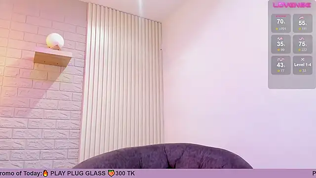 Snapshot of _AlejaCruz_ chatting on 01-26-25, 05:23 AlejaCruz online show from 01-26-25, 05:23