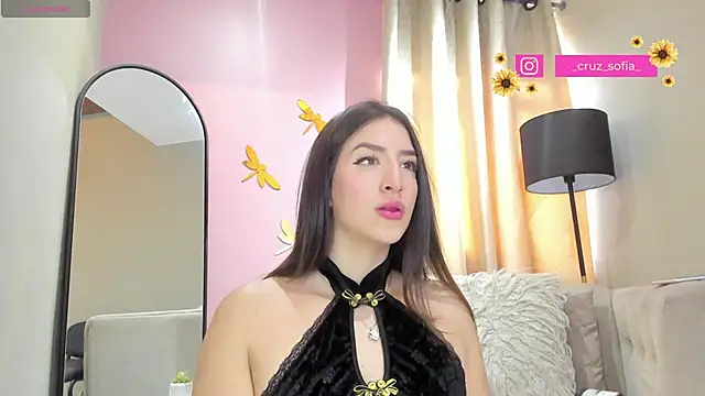 Snapshot of _AlejaCruz_ chatting on 02-06-25, 05:30 AlejaCruz online show from 02-06-25, 05:30