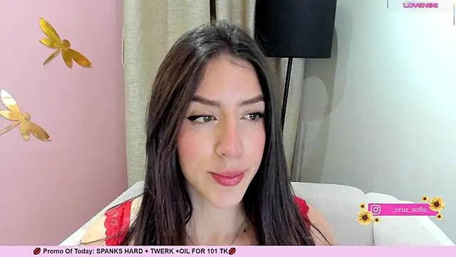Snapshot of _AlejaCruz_ chatting on 03-13-25, 11:05 AlejaCruz online show from 03-13-25, 11:05