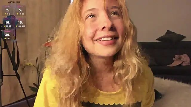 Snapshot of Sophy_Bunny chatting on 01-29-25, 10:11 Sophy Bunny online show from 01-29-25, 10:11