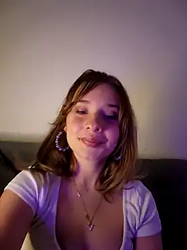 Snapshot of Sophy_Bunny chatting on 03-06-25, 08:27 Sophy Bunny online show from 03-06-25, 08:27